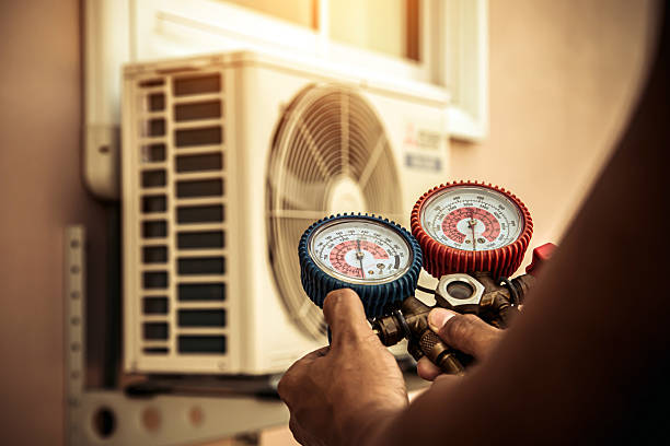Professional Hvac technician working in Norristown, PA